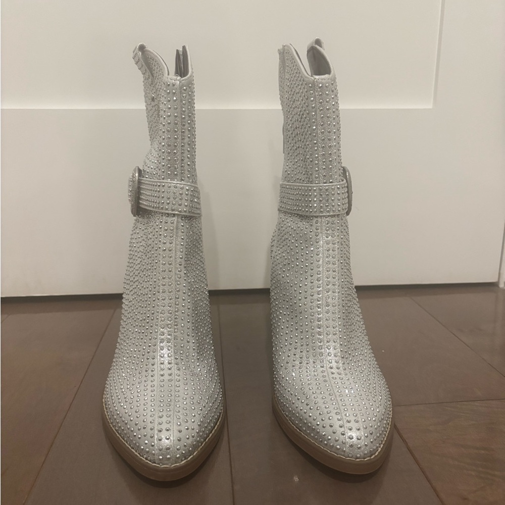 NWOT Silver Heeled Cowboy Boots with Chunky Heel